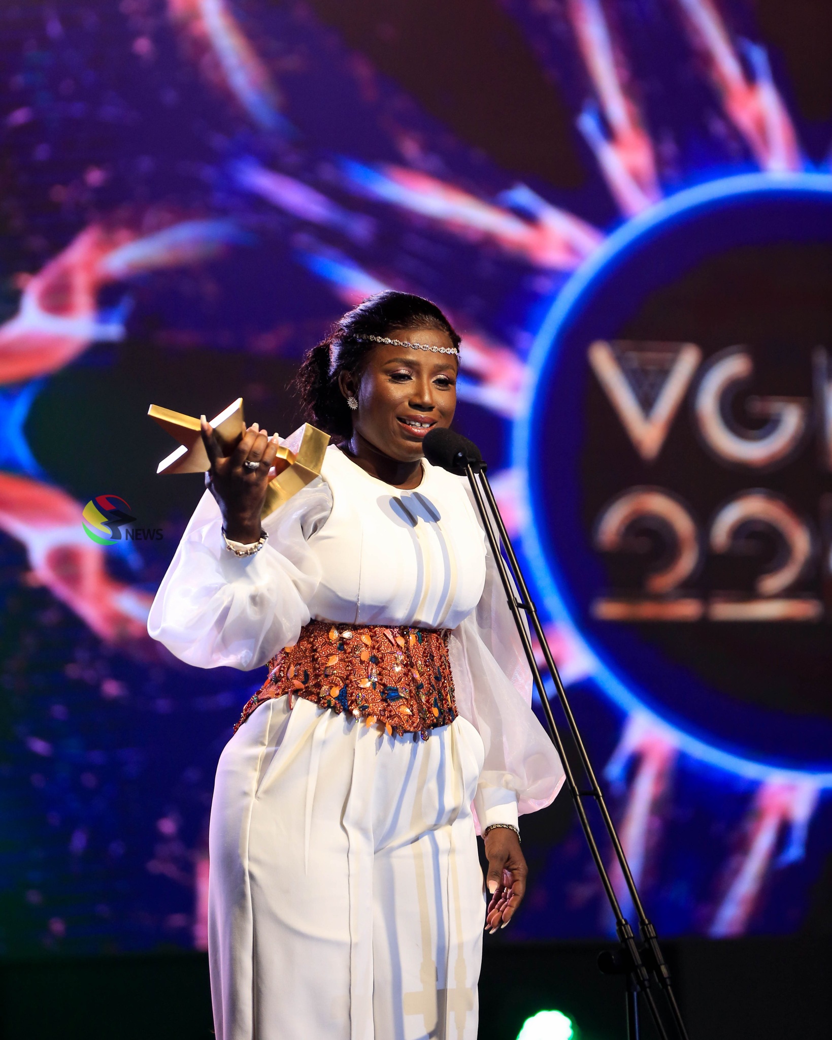 Diana Hamilton wins Artist Of The Year 2022